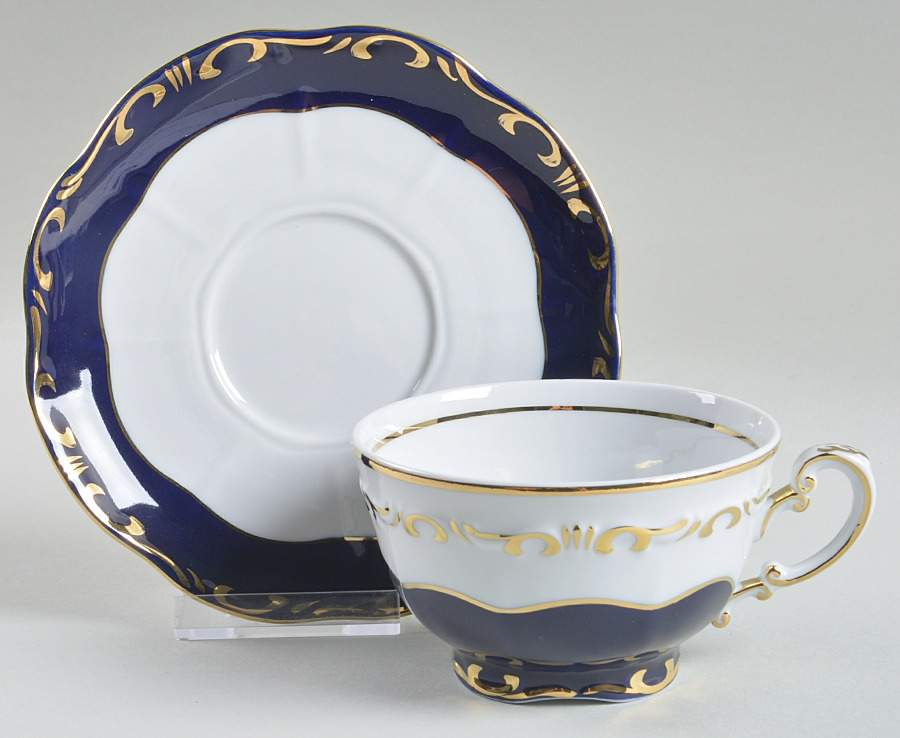 Pompadour III Footed Cup & Saucer Set by Zsolnay-1