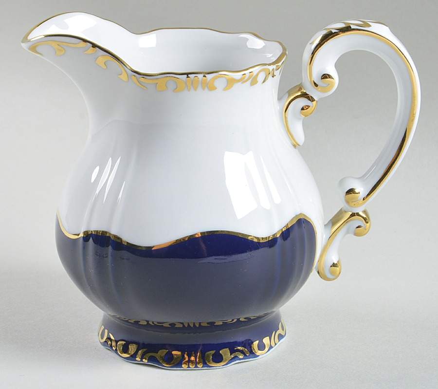 Pompadour III Creamer by Zsolnay-1