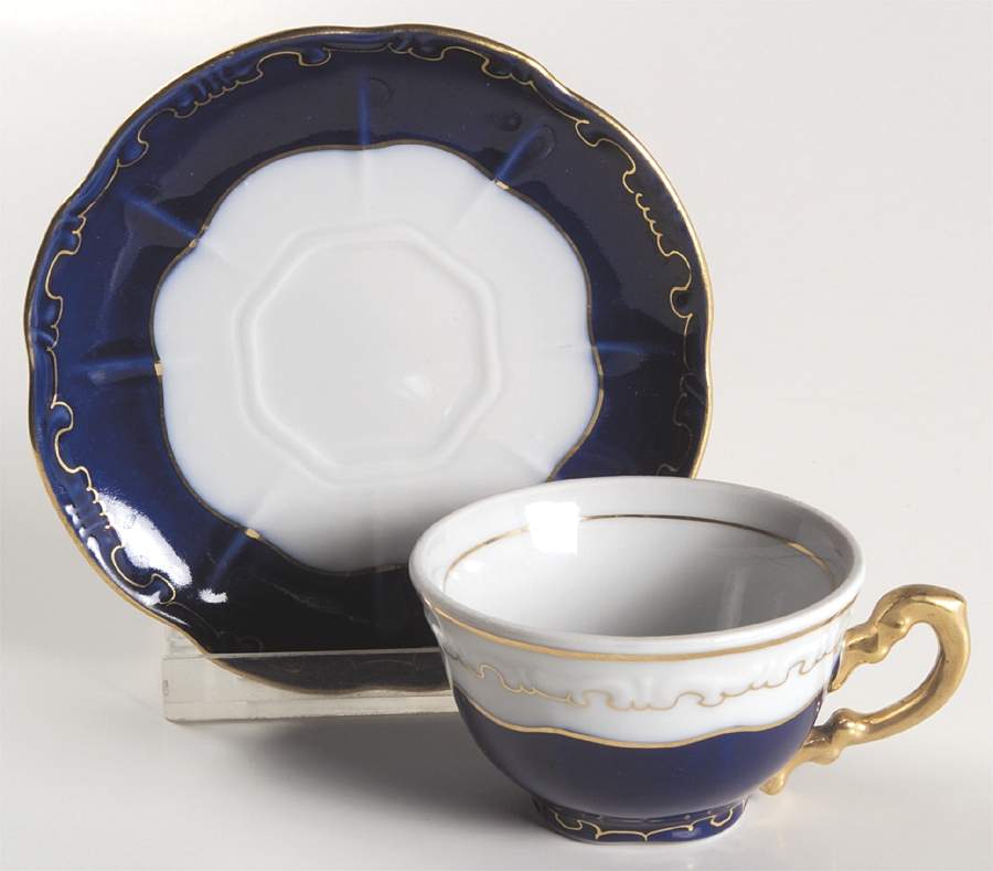 Pompadour III Footed Demitasse Cup & Saucer Set by Zsolnay-1