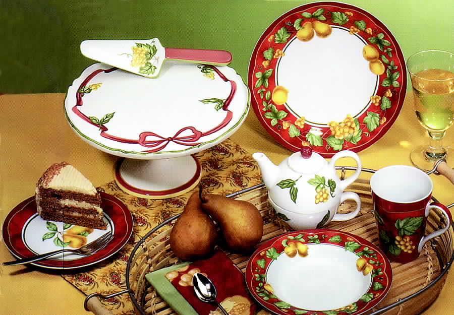 Mistral Footed Cake Plate & Server (Boxed) by Zrike-1