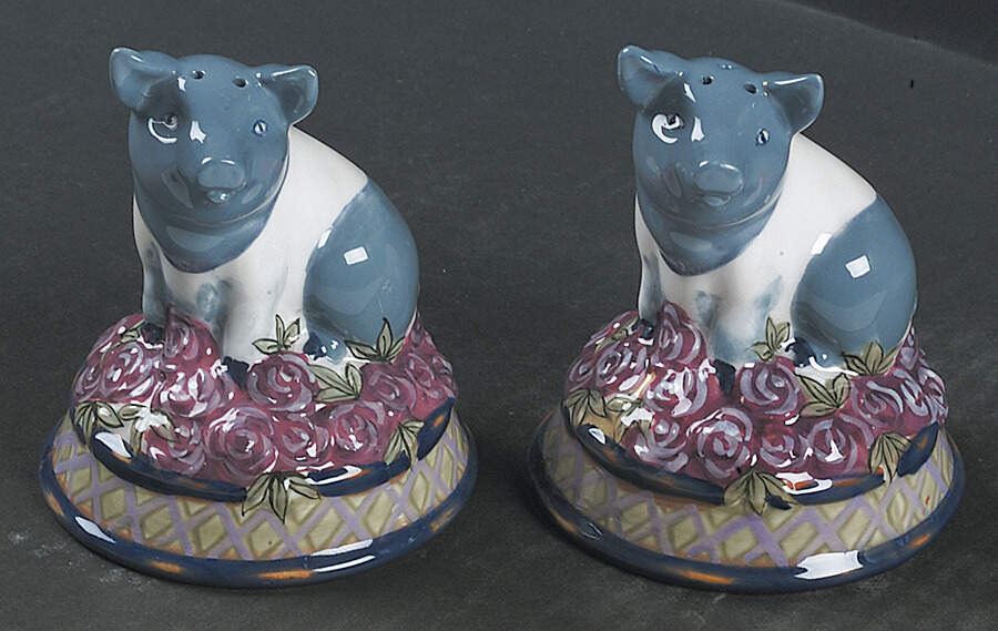 Avignon Figural Salt & Pepper Set by Zrike-1