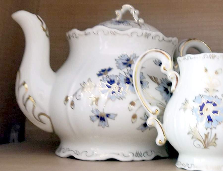 9335-059 Teapot & Lid by Zsolnay-1