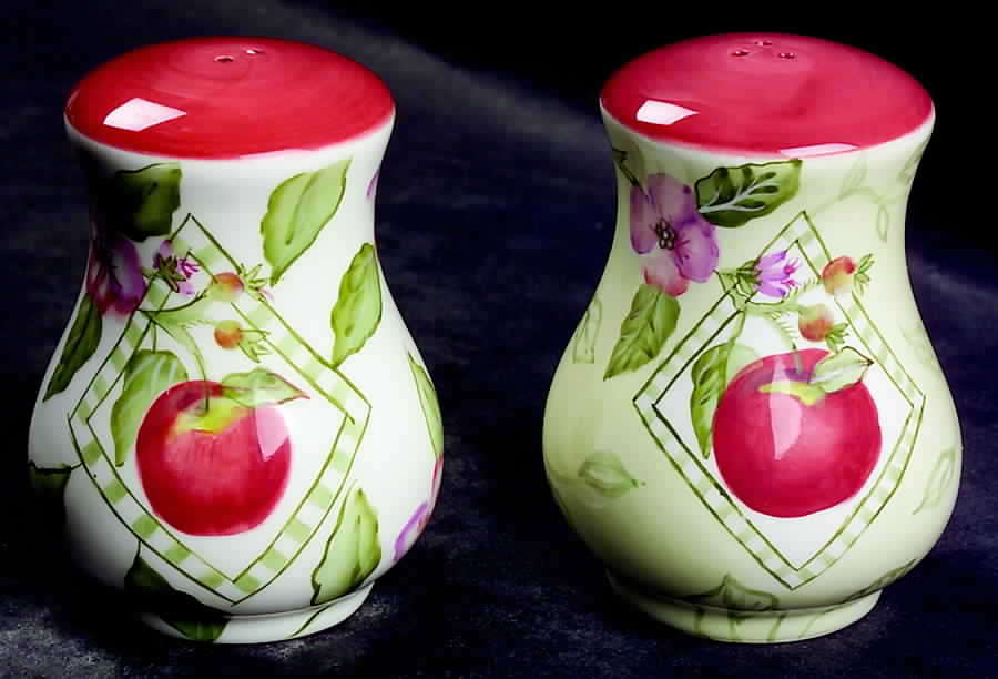 Apple Blossoms Salt & Pepper Set by Zrike-1