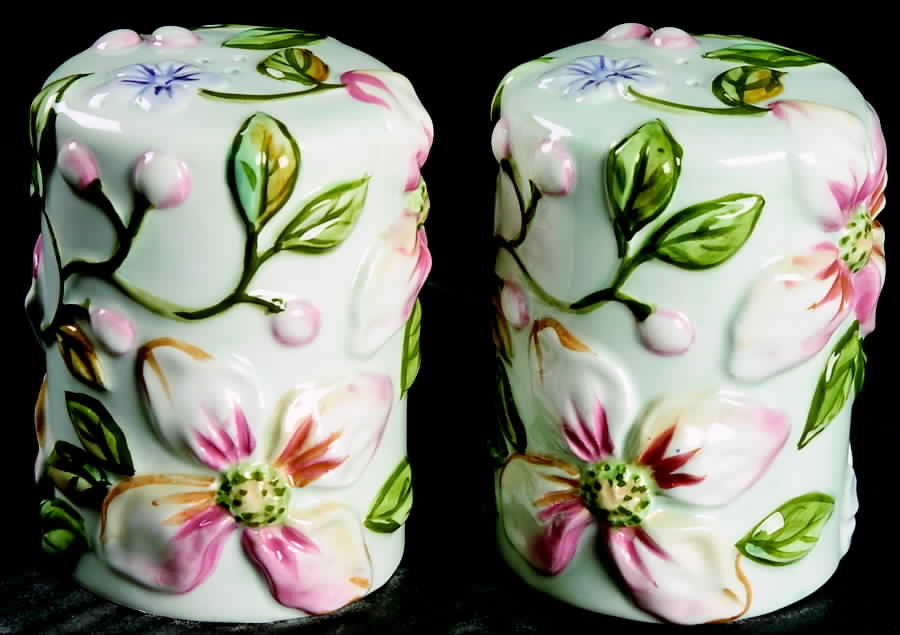 Garden Bouquet Sculpted Salt & Pepper Set by Zrike-1