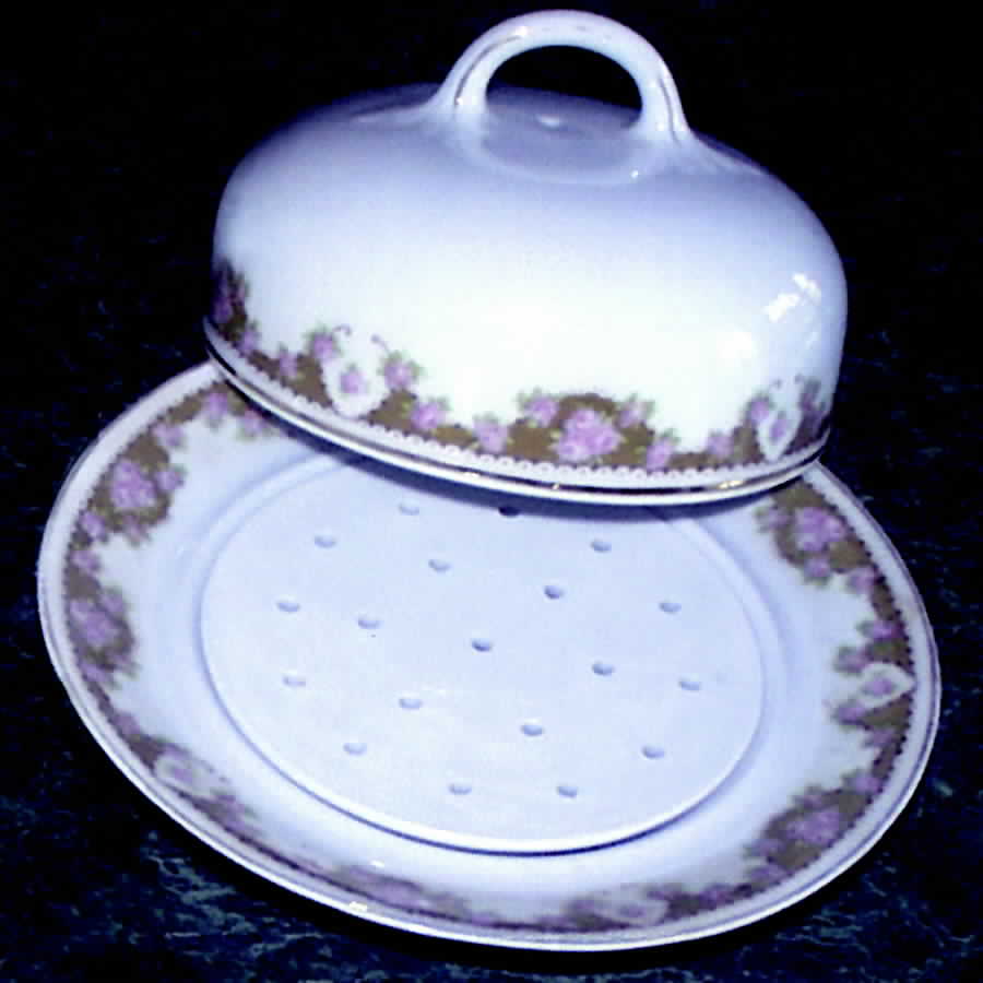 SCR280 Round Covered Butter with Strainer by Scherzer-1