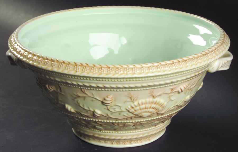 Viscaya 11" Round Serving Bowl by Zrike-1