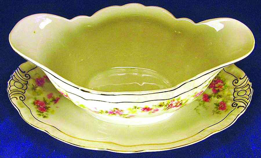SCR310 Gravy Boat with Attached Underplate by Scherzer-1