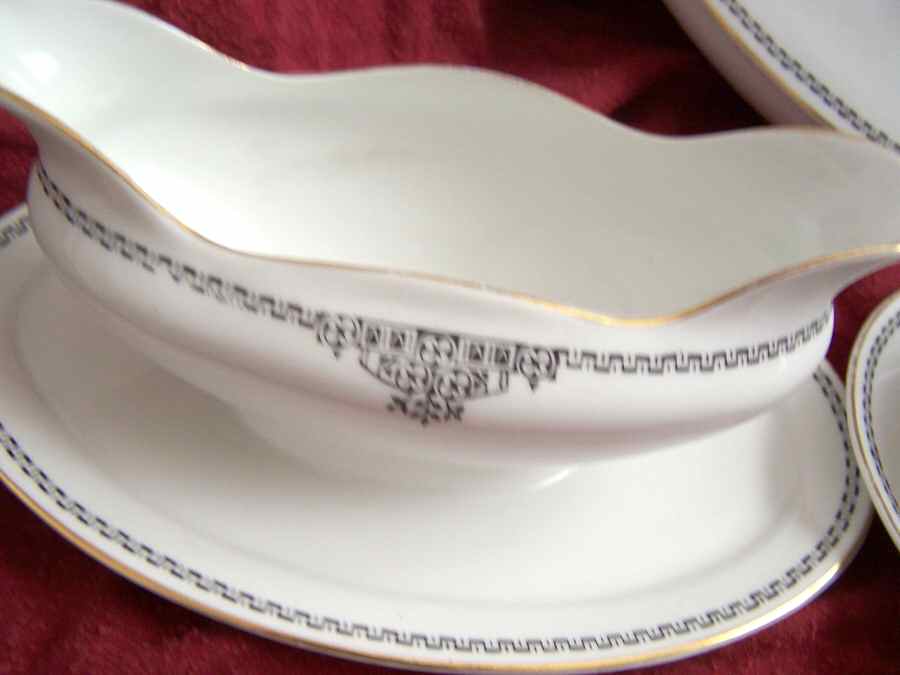 9596 Gravy Boat with Attached Underplate by Scherzer-1