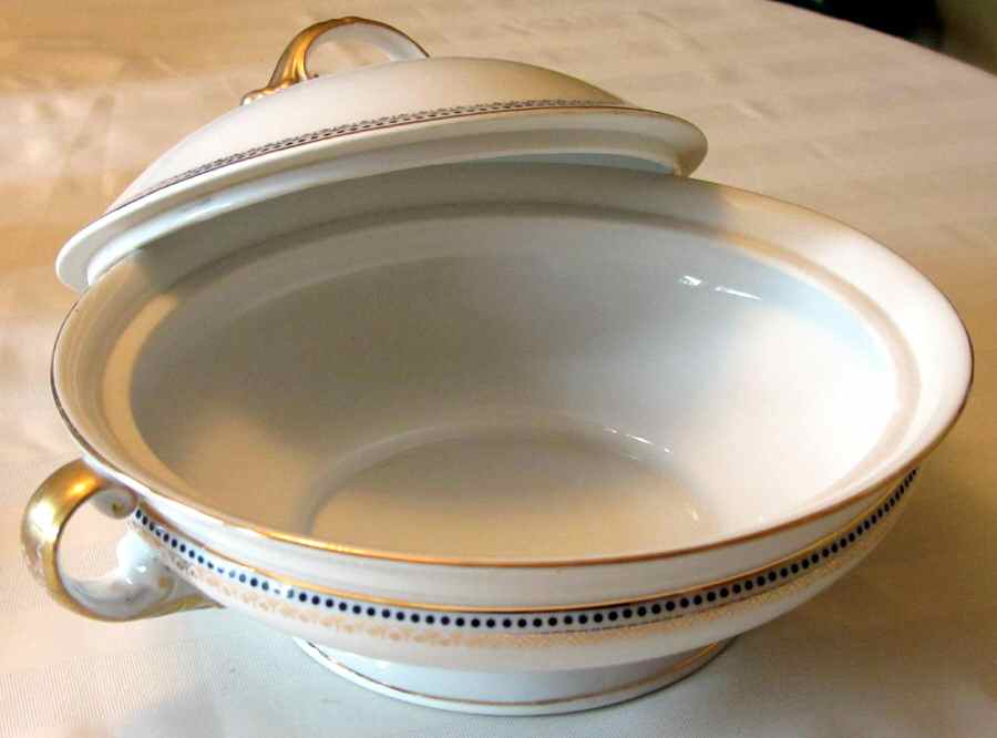 9311 Round Covered Vegetable by Scherzer-1