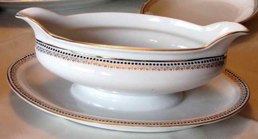 9311 Gravy Boat with Attached Underplate by Scherzer-1