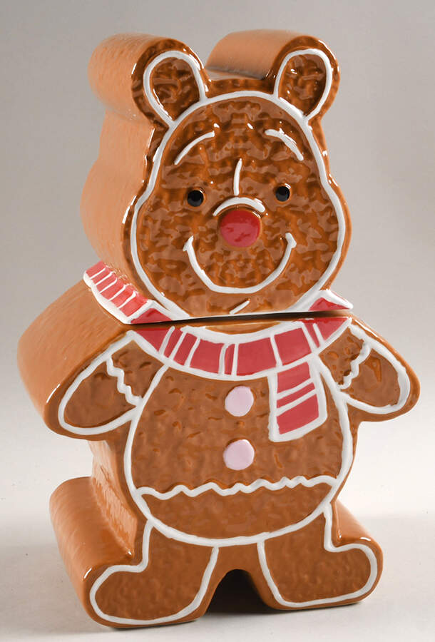 Winnie the Pooh (Figural) Figural Cookie Jar & Lid by Zrike-1
