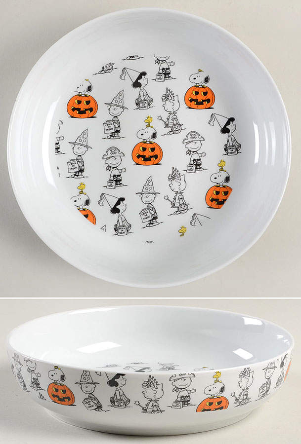 Peanuts Halloween Individual Dinner Bowl by Zrike-1