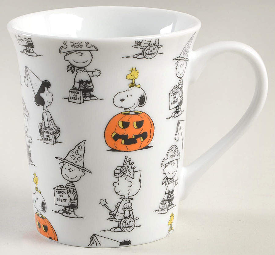 Peanuts Halloween Mug by Zrike-1