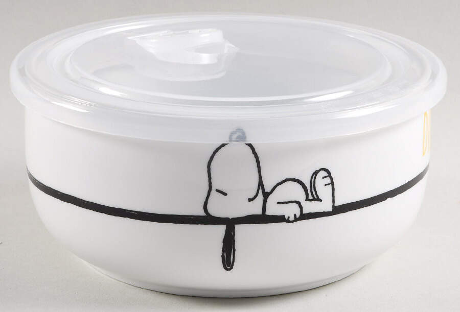 Peanuts 26 Oz Round Plastic Microwave Bowl & Vented Lid by Zrike-1