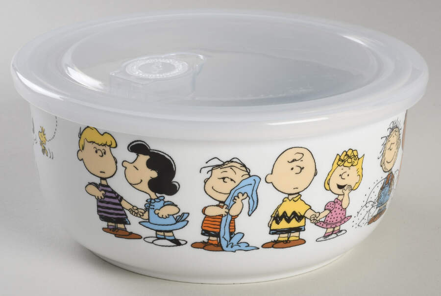 Peanuts 40 Oz Round Plastic Microwave Bowl w/Vent Lid by Zrike-1