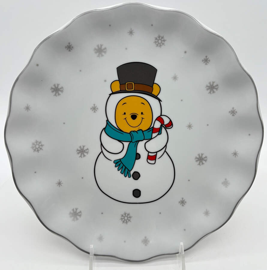Pooh Christmas Accent Salad Plate by Zrike-1