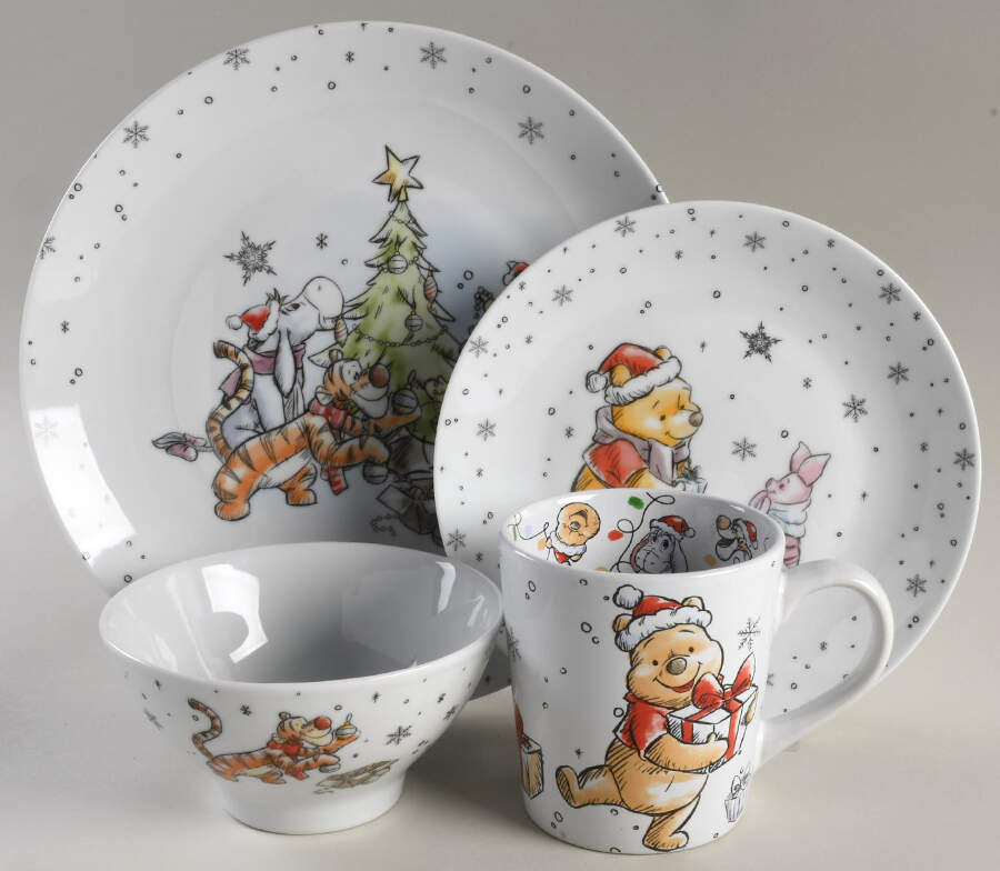 Pooh Christmas 4 Piece Place Setting by Zrike-1