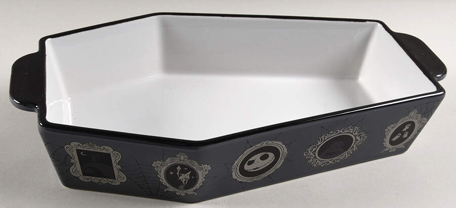 Nightmare Before Christmas 2 Qt Coffin Shaped Figural Baker No Lid by Zrike-1