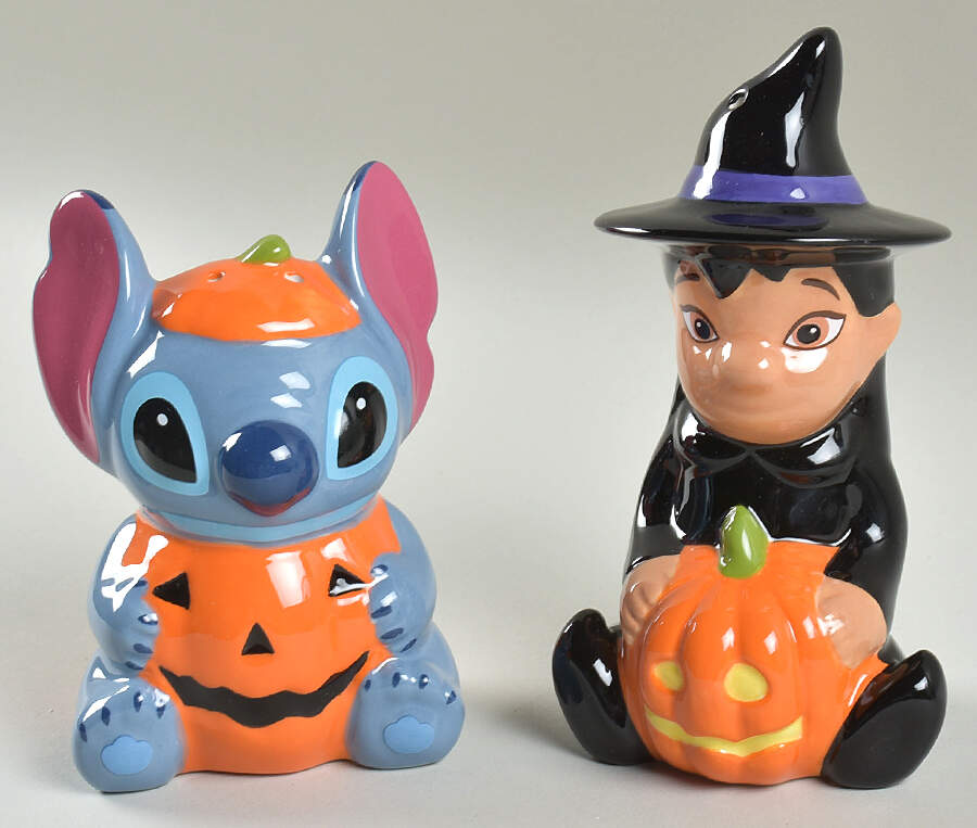 Stitch Figural Salt and Pepper by Zrike-1