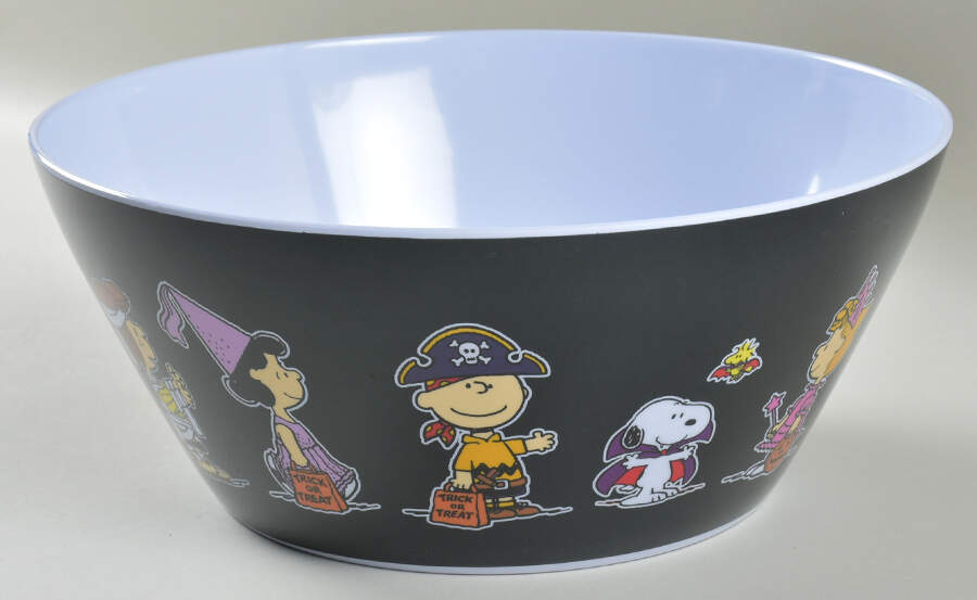 Peanuts Halloween 12" Melamine Salad Serving Bowl by Zrike-1