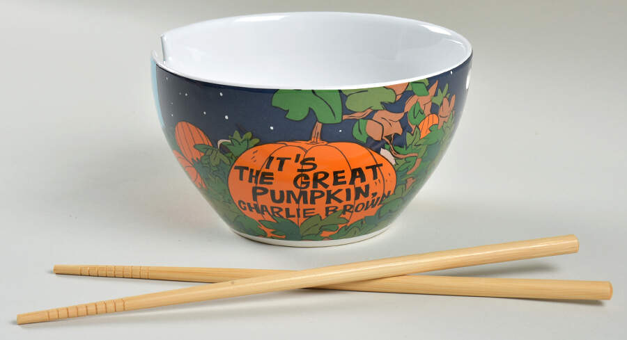 Peanuts Halloween Noodle Bowl & Chopsticks Set by Zrike-1