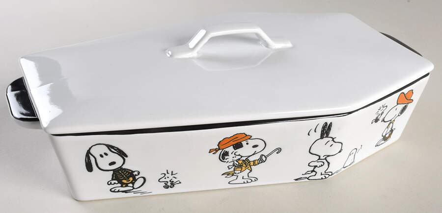 Peanuts Halloween 2 Qt Coffin Shaped Figural Baker & Lid by Zrike-1