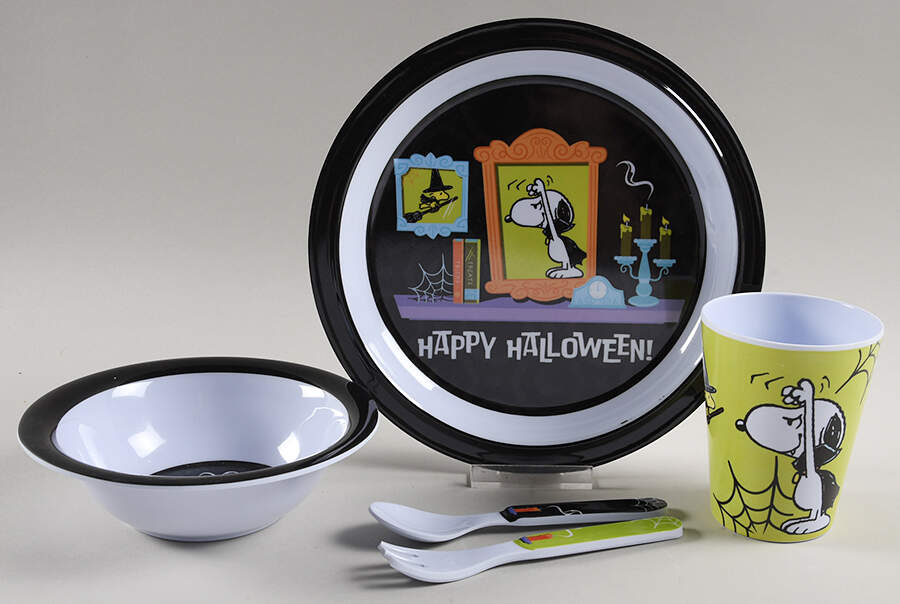 Peanuts Halloween (5 Piece) Melamine Child's Set by Zrike-1