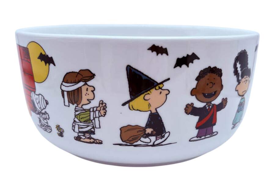 Peanuts Halloween 16 Oz Round Plastic Microwave Bowl & Vented Lid by Zrike-1