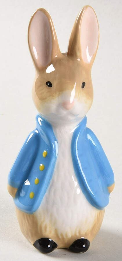 Peter Rabbit Classic Figural Pepper Shaker by Zrike-1