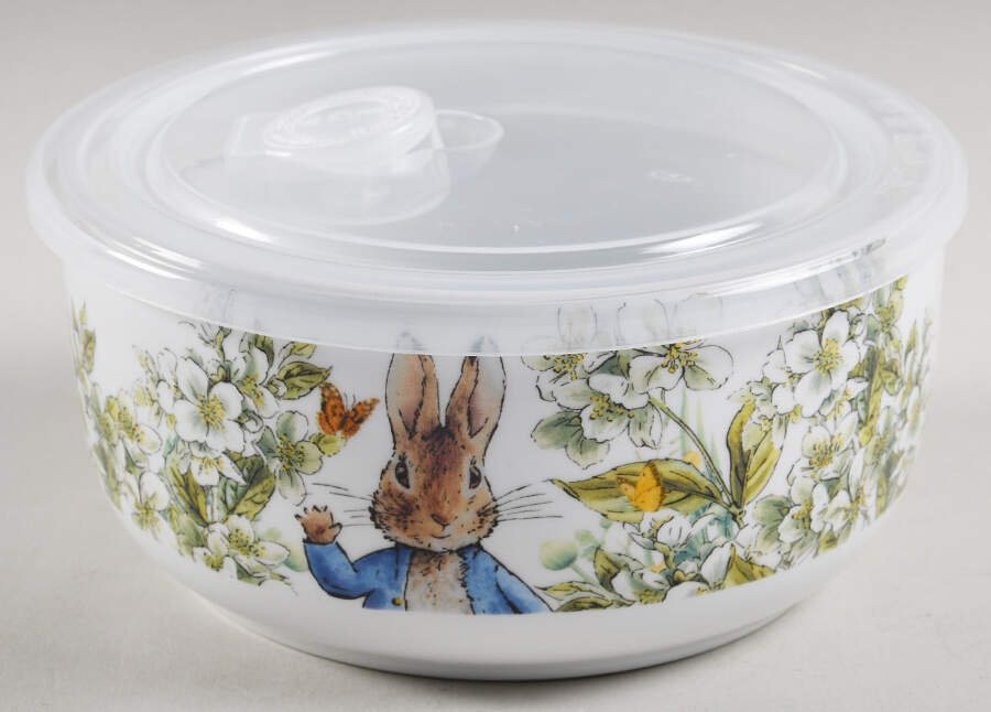 Peter Rabbit Classic 26 Oz Round Plastic Microwave Bowl & Vented Lid by Zrike-1