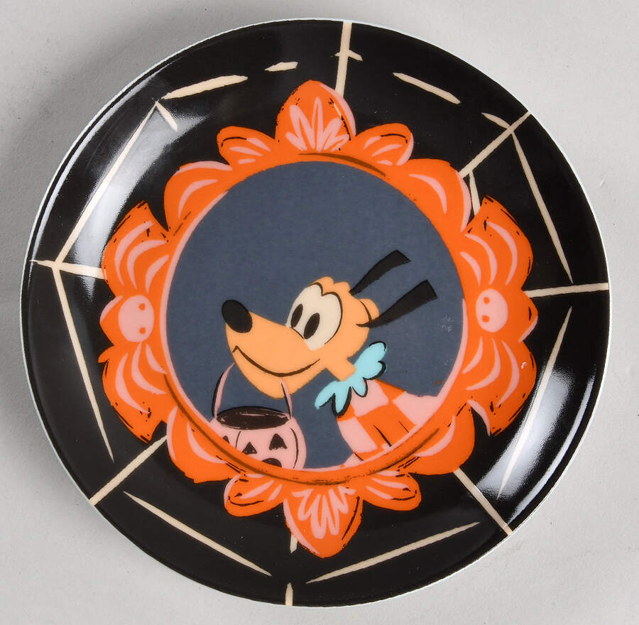 Mickey Mouse and Friends (Miscellaneous) Appetizer Plate by Zrike-1