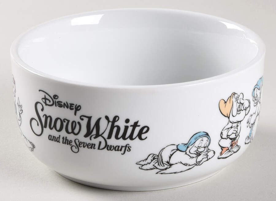 Disney Movies (Miscellaneous) 16 Oz Round Plastic Microwave Bowl No Vent Lid by Zrike-1