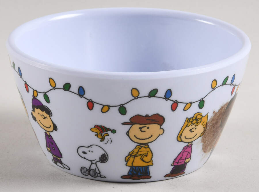 Peanuts Christmas Malamine/Melmac Fruit Bowl by Zrike-1