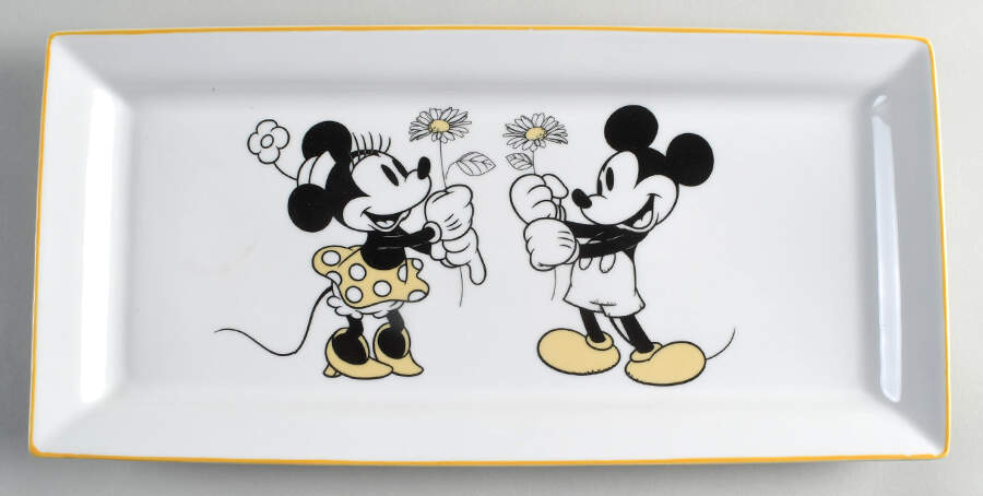 Mickey and Minnie Daisy Chain Rectangular Tray by Zrike-1