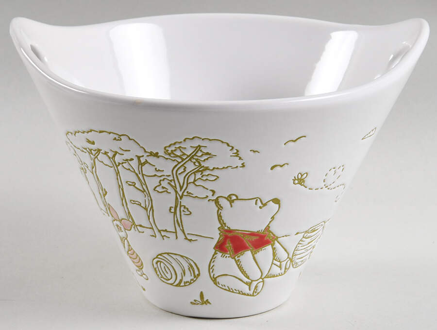 Winnie the Pooh Bee at One Noodle Bowl by Zrike-1