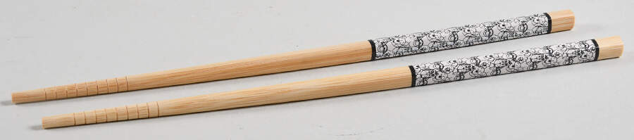 Winnie the Pooh Bee at One Chopsticks (Pair) by Zrike-1