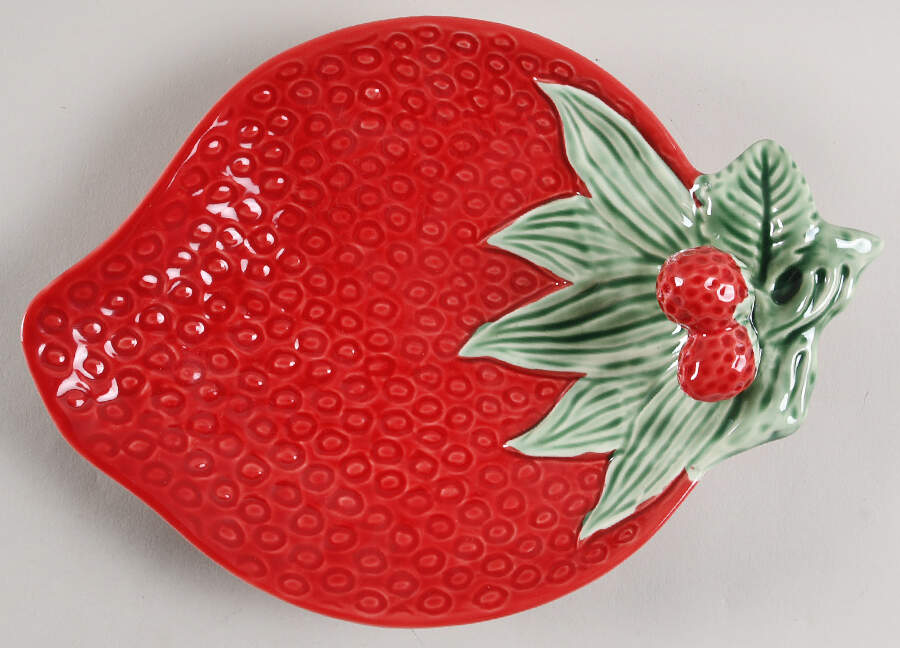 Strawberry Fields 10" Figural Serving Tray by Zrike-1