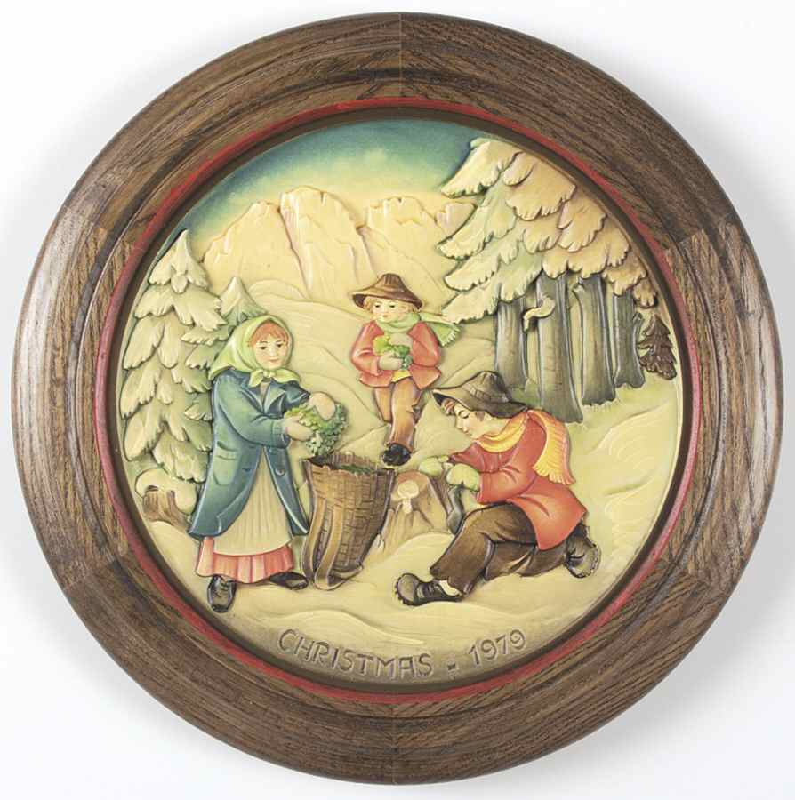 Anri Christmas Plate Moss Gatherers Of Villnoess - No Box by Anri-1