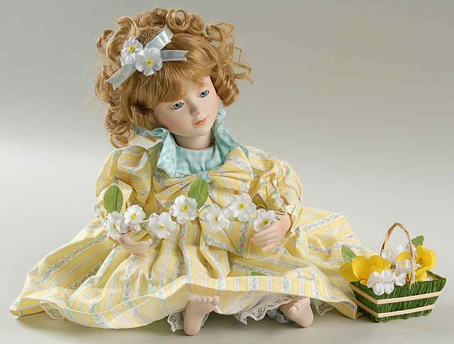Garden of Inspirations Daisy Chain - Boxed by Ashton Drake-1