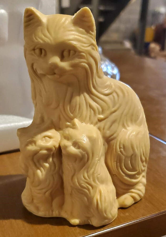 Avon Figurine Pampered Persians Pomander - Boxed by Avon-1