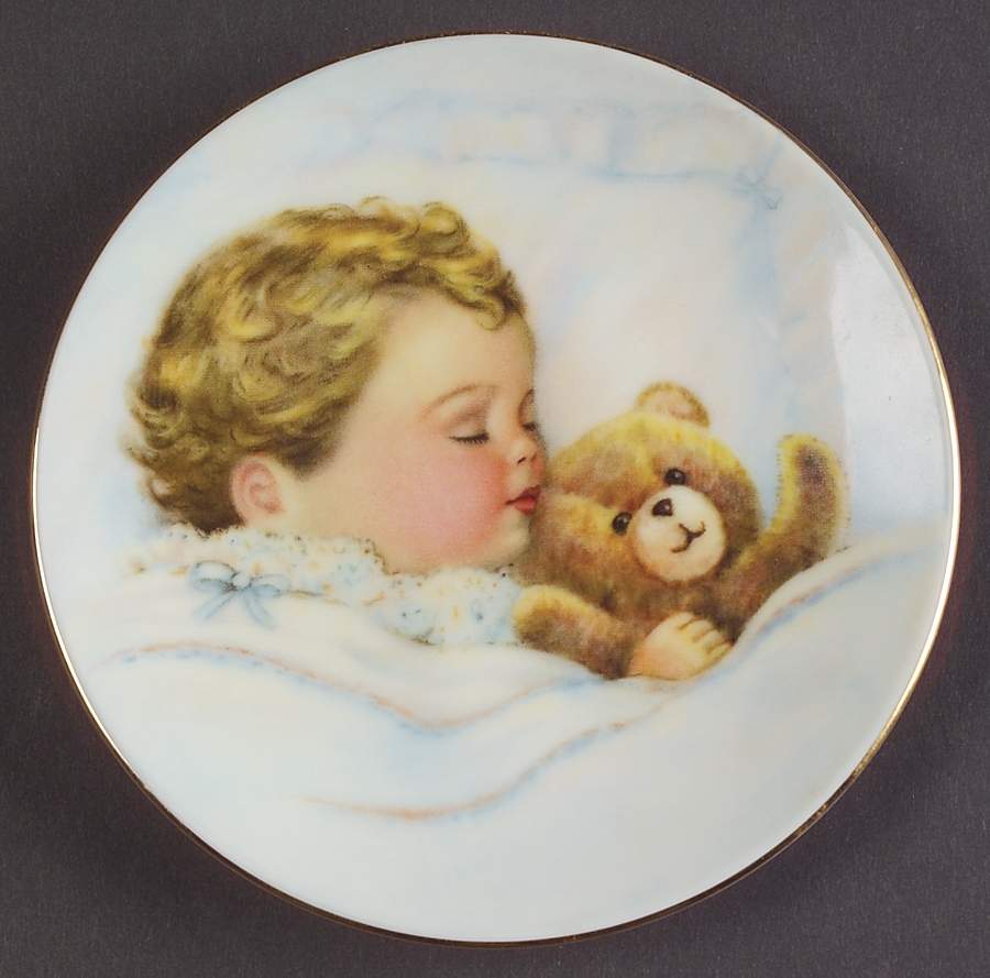 Avon Plates Keepsake Baby Plate - Boxed by Avon-1