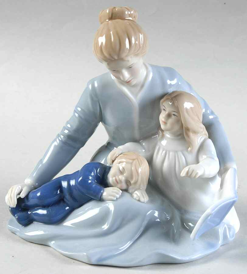 Mother's Day Figurine Mother's Touch-Mother With Child - No Box by Avon-1