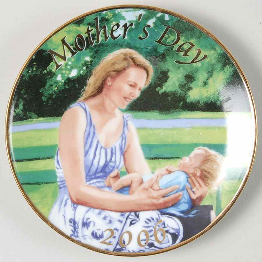 Mother's Day Mother & Child-Caucasian - Boxed by Avon-1