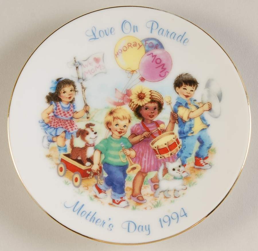 Mother's Day Love On Parade - Boxed by Avon-1