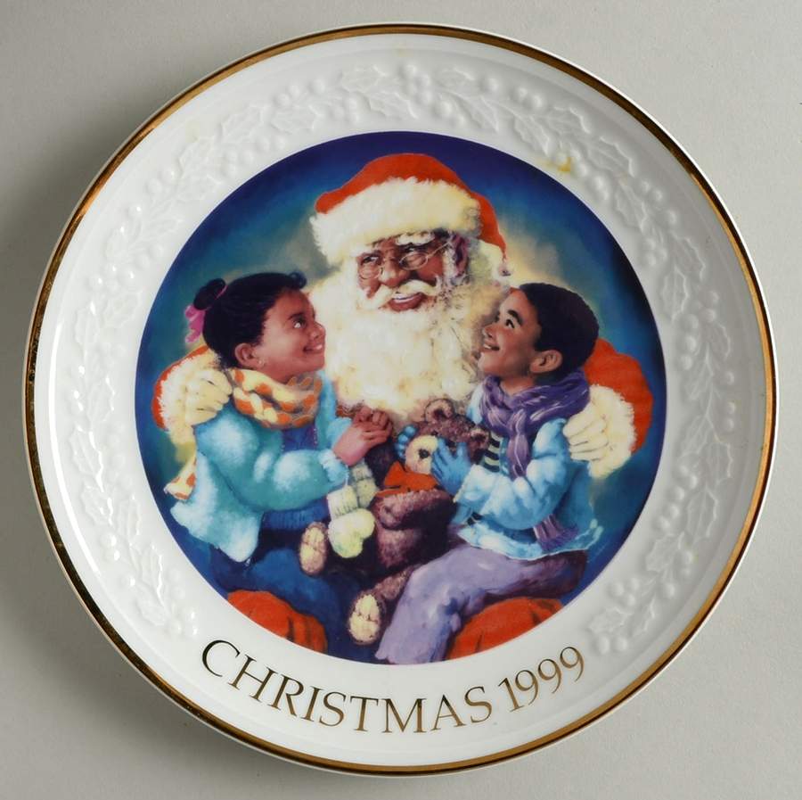 Christmas Plate Santas Tender Moment-African American - Boxed by Avon-1