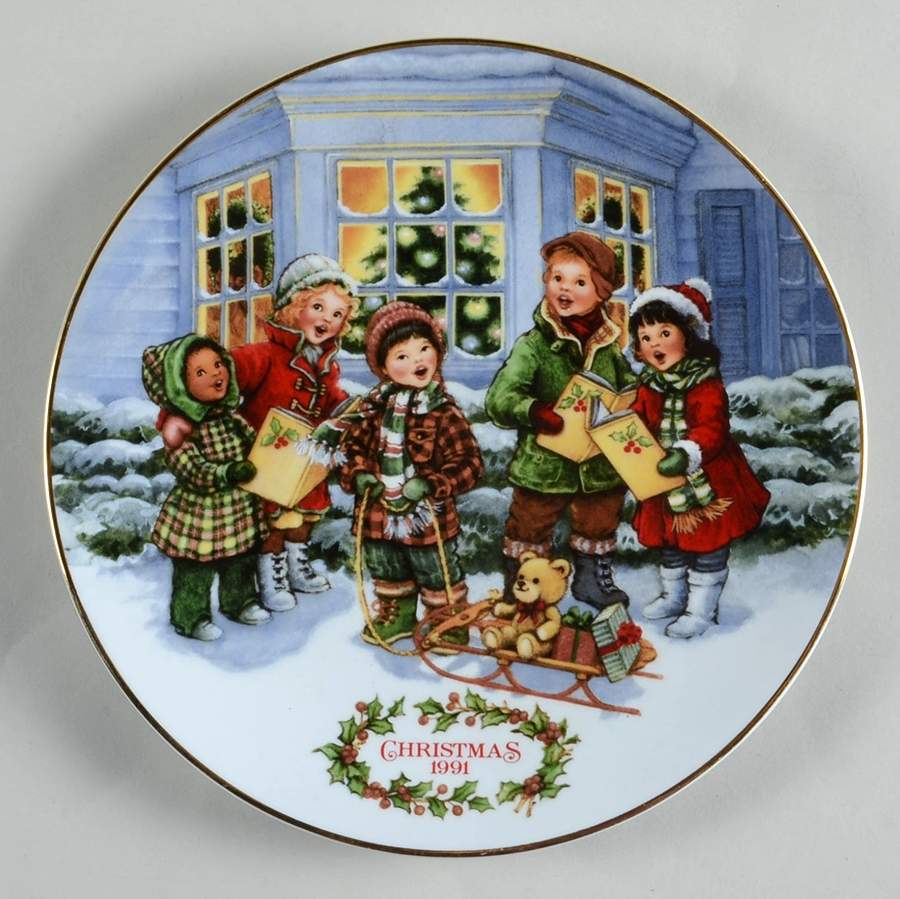Christmas Plate Perfect Harmony - Boxed by Avon-1