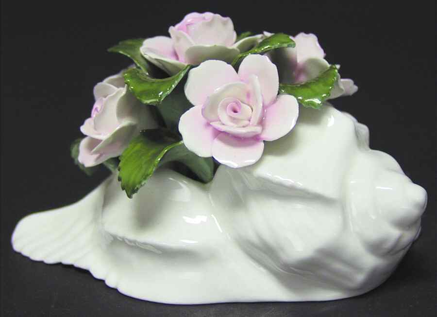 Aynsley Figurines Shell With Roses - No Box by John  Aynsley & Sons-1