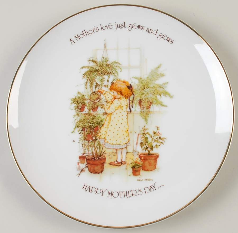Holly Hobbie-Mother's Day Plate A Mother's Love Just Grows & Grows - No Box75a by American Greetings-1