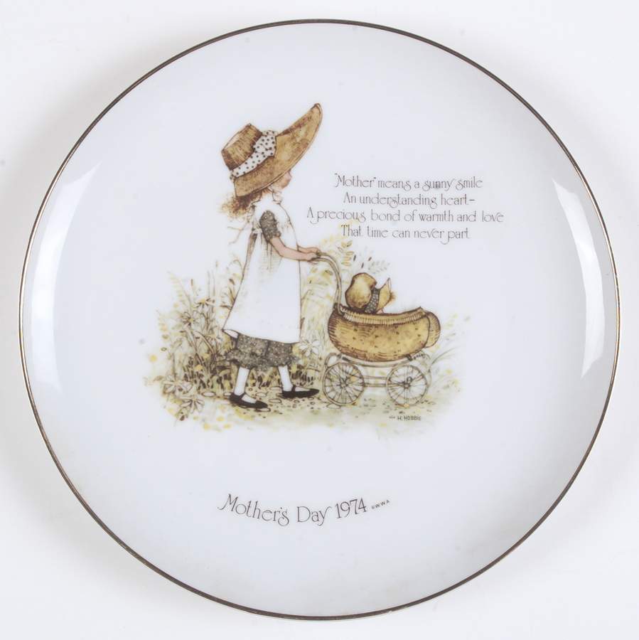 Holly Hobbie-Mother's Day Plate Mother Means A Sunny Smile - No Box 74b by American Greetings-1