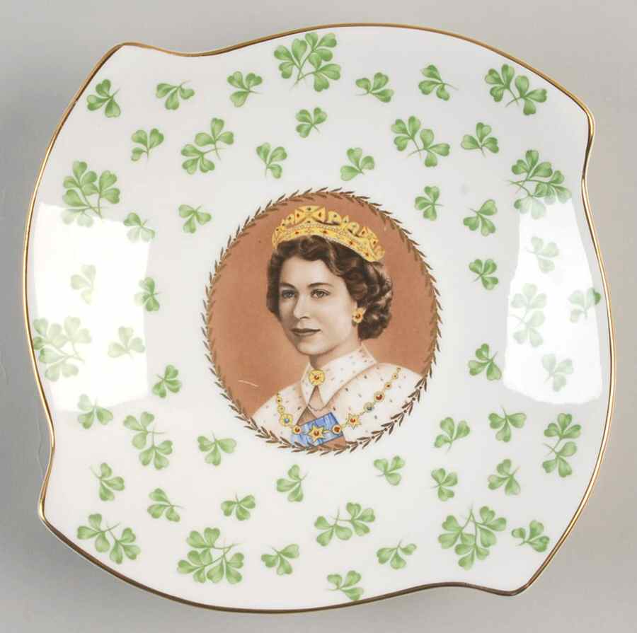 Aynsley Royalty Giftware St Lawrence Seaway-Elizabeth Ii - No Box by John  Aynsley & Sons-1
